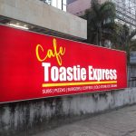 Learn how to choose between LED, acrylic, ACP, and vinyl signboards based on durability, cost, visibility, lighting, and branding needs.